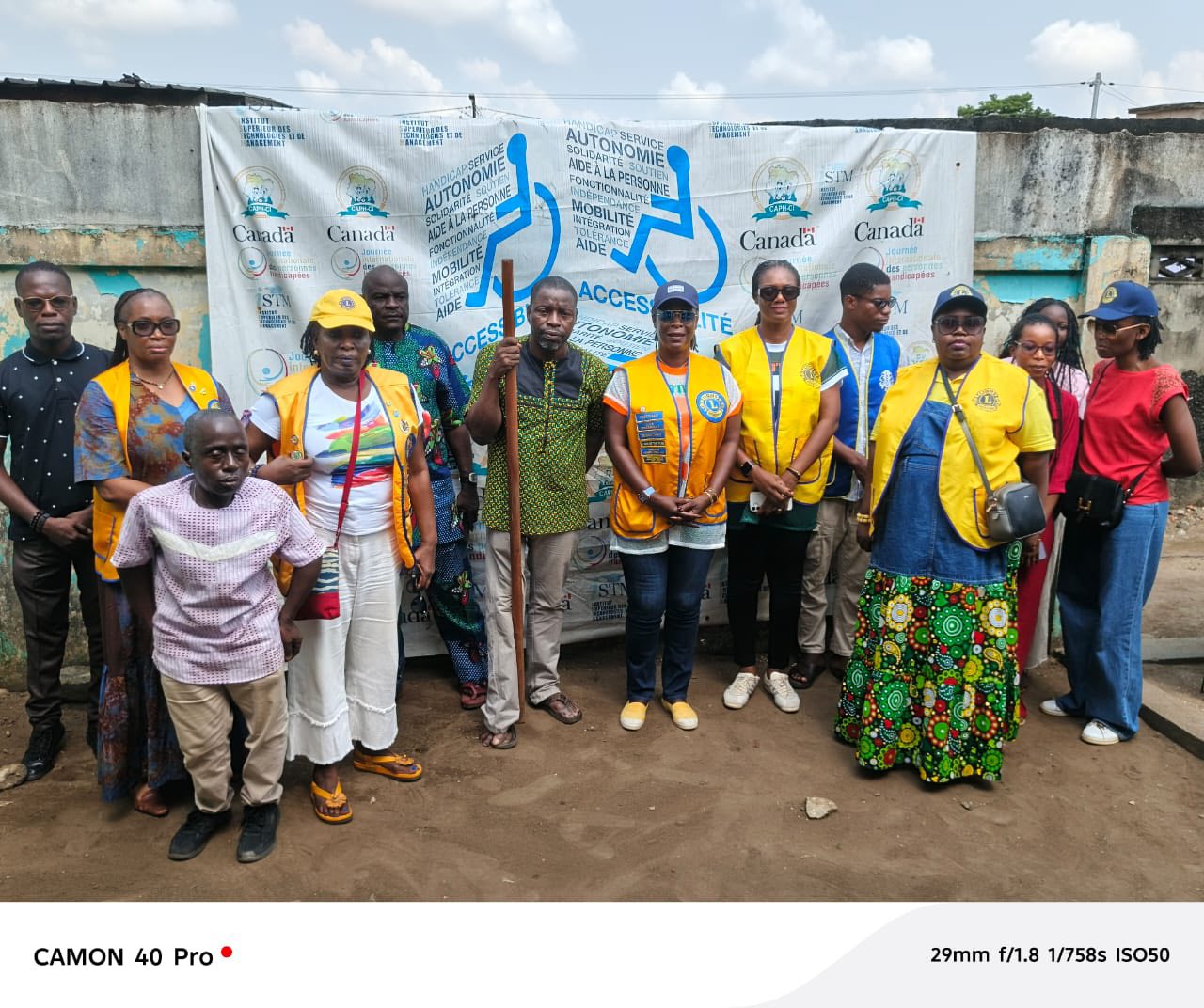 Solidarité à Abobo : Le Lions Club Abidjan Akoben Poursuit sa Marche vers l’Inclusion