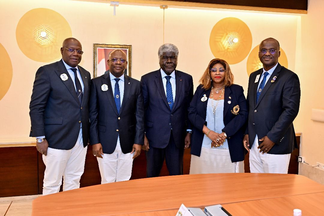  Les Lions de Côte d’Ivoire échangent avec le Premier Ministre pour renforcer leur impact social